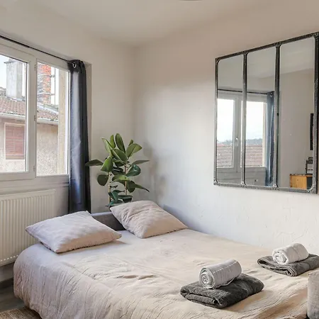 Appartement Lumineux, Wifi Debit, Proche Gare 7 Min, Lyon 15 Min